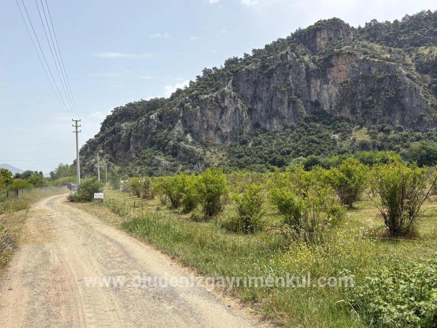 Land Zu verkaufen in Okçular Bz. Ortaca - Gehäuse-Zonierung - 2.100 m²