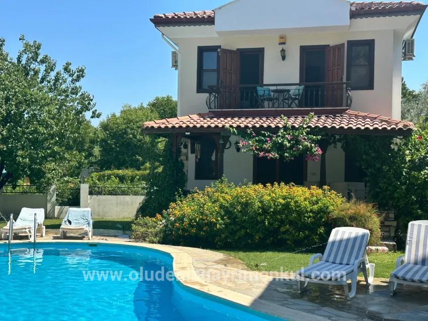 Dalyan In Gülpınar Innerhalb Der Anlage 2+1 Zu Verkaufende Villa