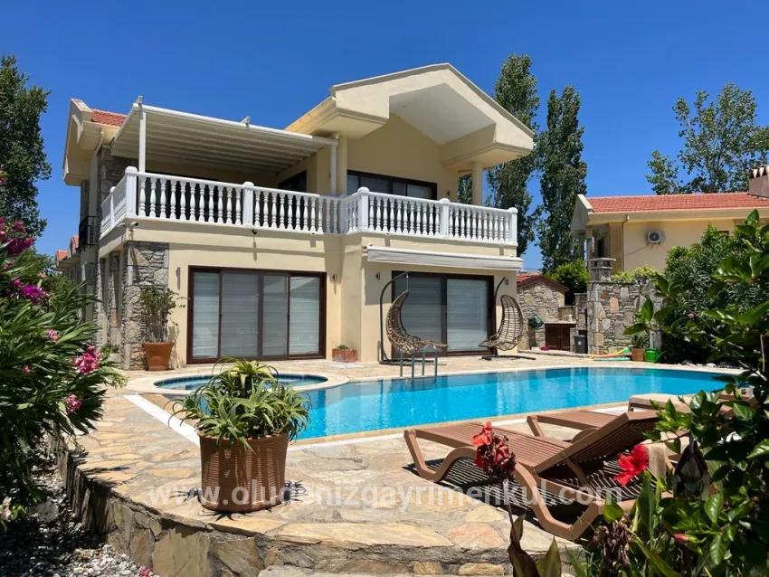 4+1-Zimmer Villa Zu verkaufen in Dalyan Bz. Ortaca - 880 m²