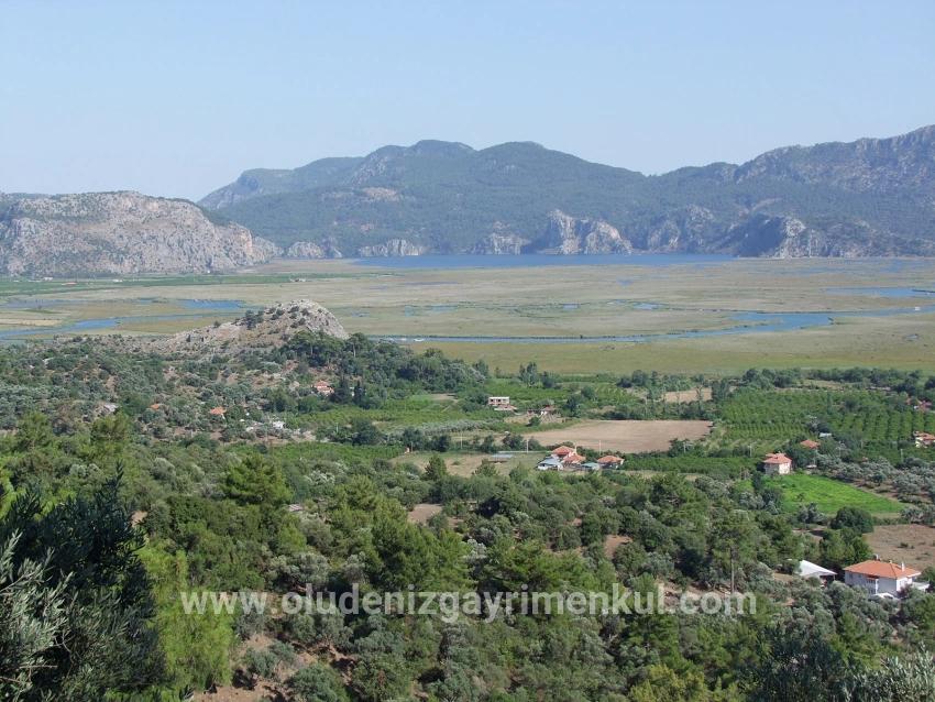 1252m2 Grundstück Zum Verkauf Mit Seeblick In Çandır