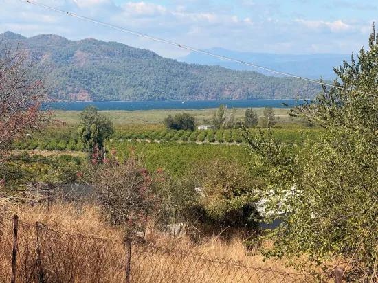 In Dalyan Karadağ Seeblick 5.000m2 zu verkaufen Acker