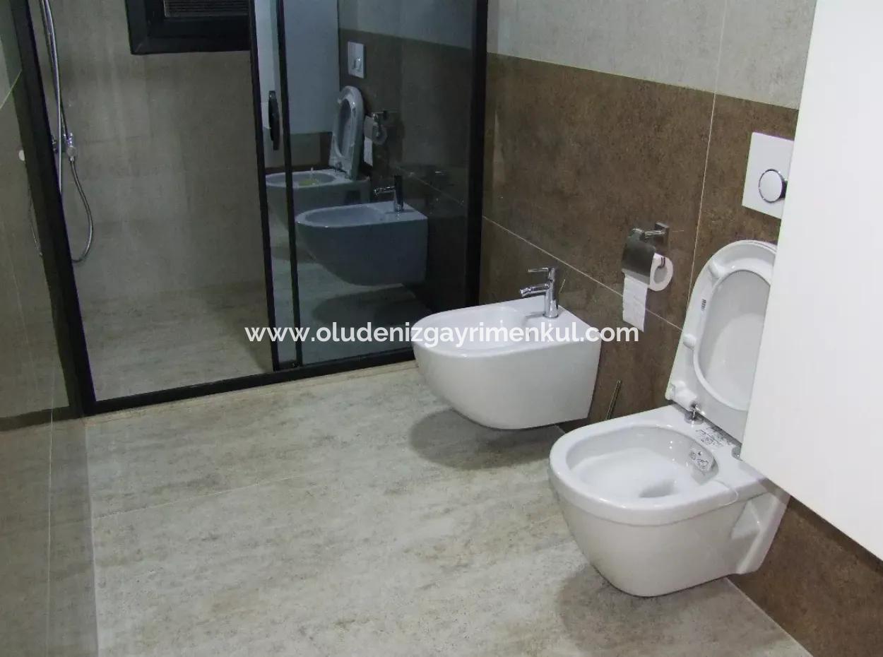 Luxus-Villa Zu Verkaufen In Zeytinalanda Köyce'inz Zeyt'nalanda 6800M2 Land Villa Zum Verkauf Mit Voller Seeblick