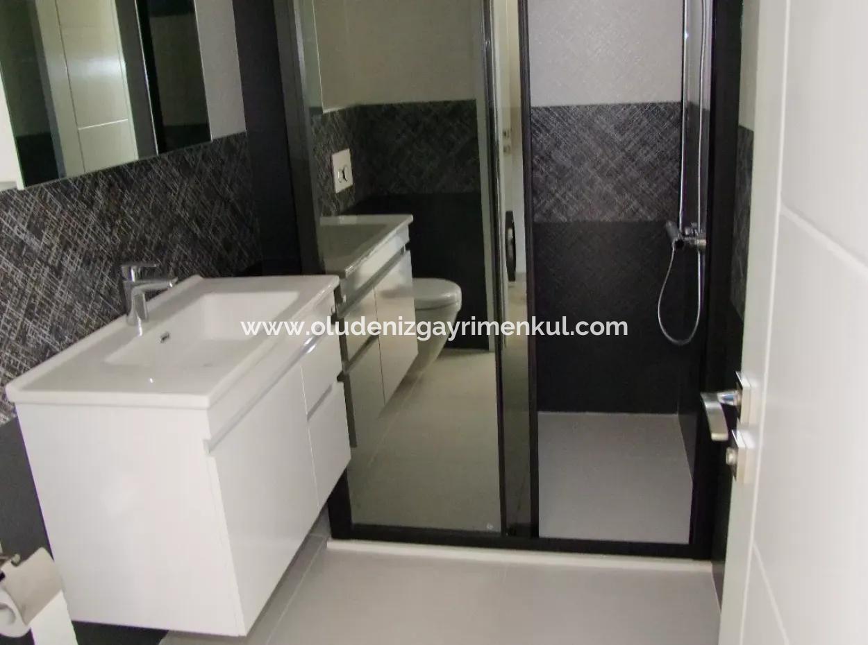 Luxus-Villa Zu Verkaufen In Zeytinalanda Köyce'inz Zeyt'nalanda 6800M2 Land Villa Zum Verkauf Mit Voller Seeblick