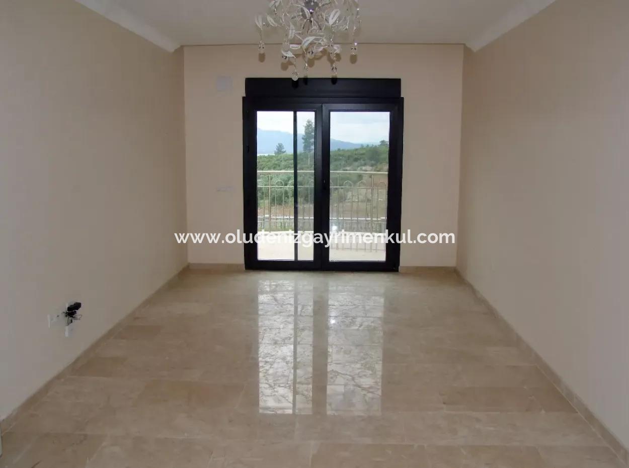 Luxus-Villa Zu Verkaufen In Zeytinalanda Köyce'inz Zeyt'nalanda 6800M2 Land Villa Zum Verkauf Mit Voller Seeblick
