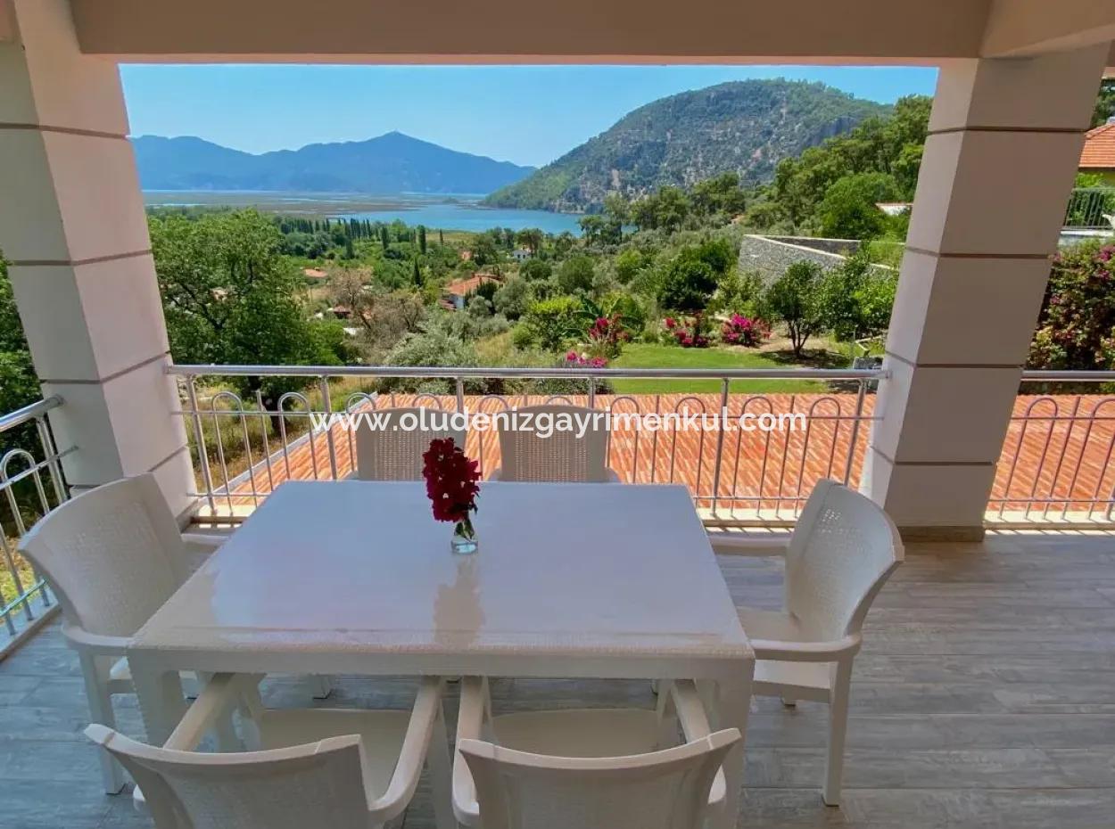 4 2 Villenhäuser Zum Verkauf Mit Meerblick In Çandır