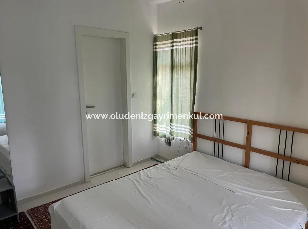 Einstöckiges Haus Zum Verkauf Auf Einem Grundstück Von 2882 M2 In Eskiköy