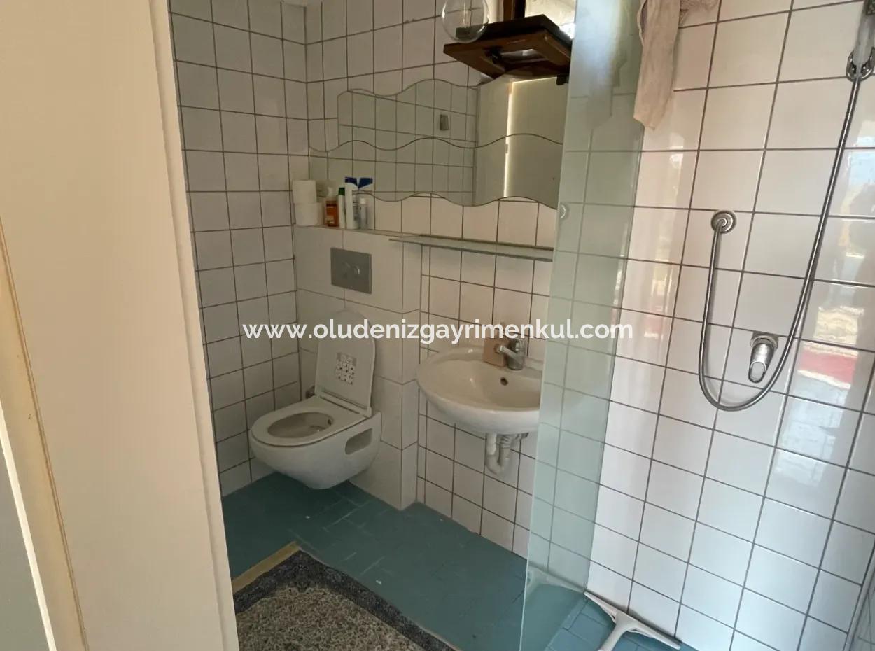 Einstöckiges Haus Zum Verkauf Auf Einem Grundstück Von 2882 M2 In Eskiköy