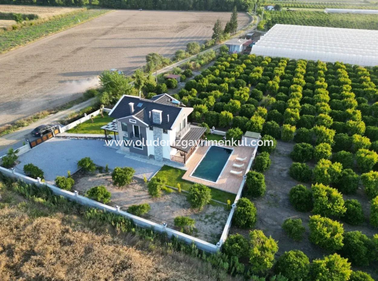 4 1 Villas For Sale In 14.136 M2 Field In Eskiköy