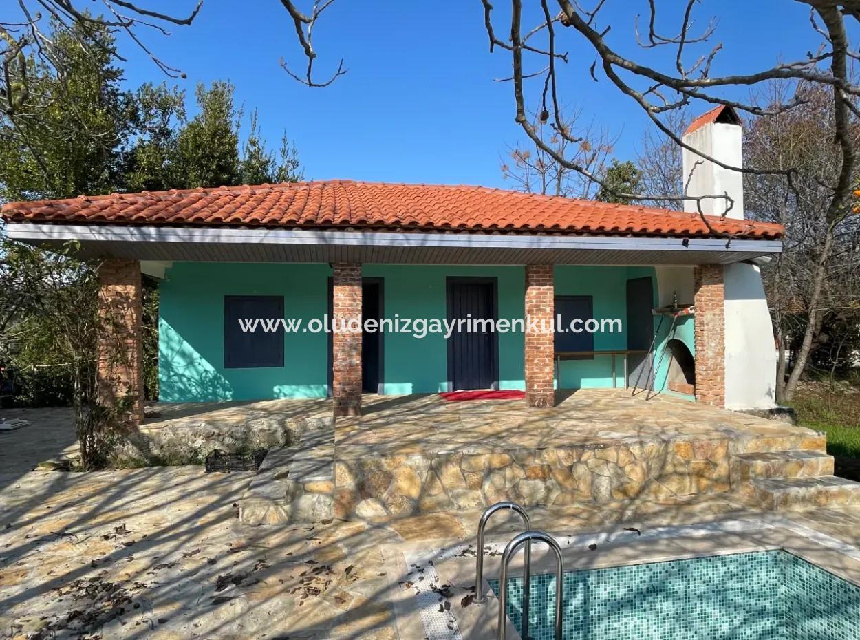 Single Storey House For Sale In A Plot Of 2882 M2 In Eskikoy