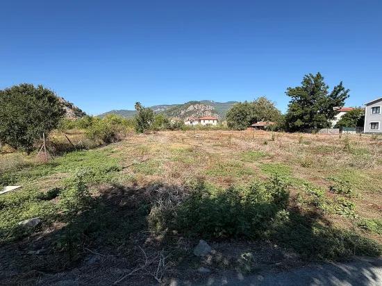 в Dalyan 3.180m2 %5 зонированный участок на продажу