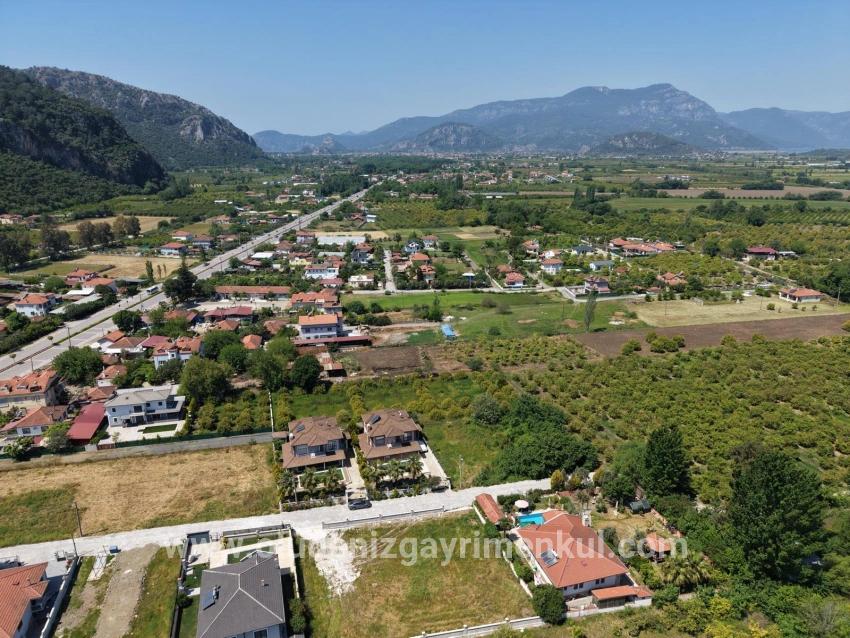 Okçular'da 1050m2 Köy Yerleşik Alanında Satılık Arsa