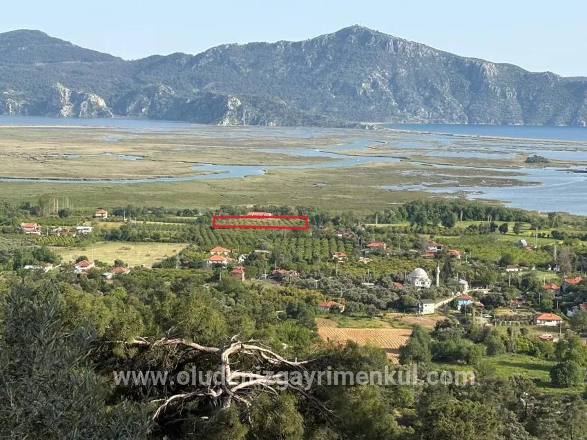 Çandır'da göl ve doğa manzaralı 1252m2 satılık tarla