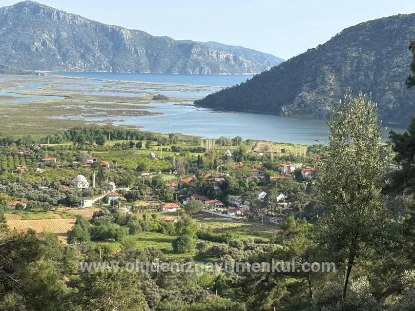 Çandır'da göl ve doğa manzaralı 1252m2 satılık tarla