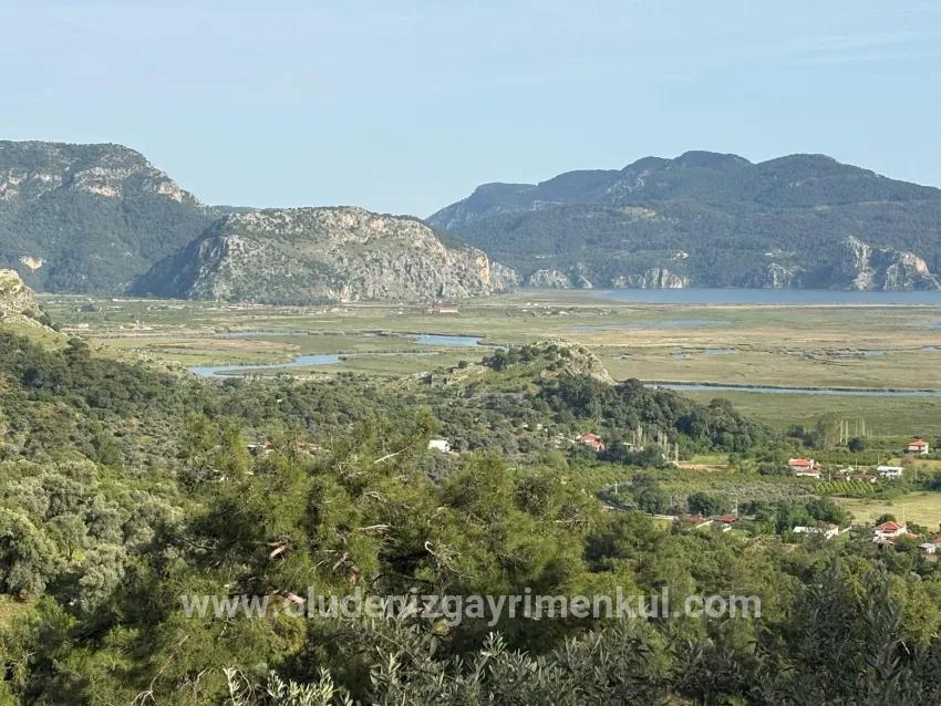Çandır'da göl ve doğa manzaralı 1252m2 satılık tarla