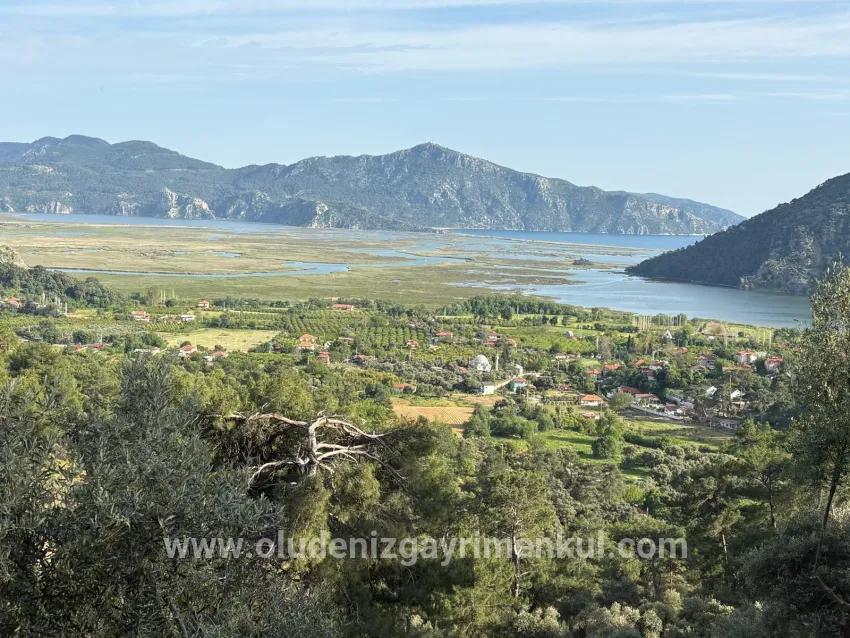 Çandır'da göl ve doğa manzaralı 1252m2 satılık tarla