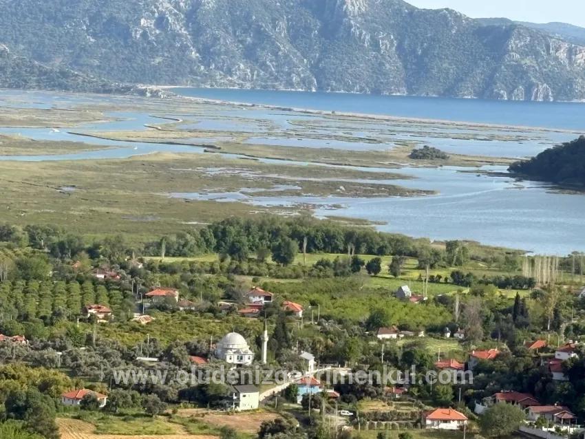 Çandır'da göl ve doğa manzaralı 1252m2 satılık tarla