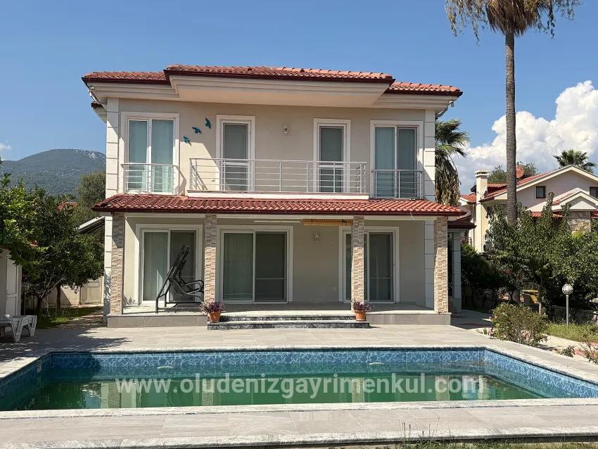 Ortaca Dalyan Mah. Satılık 4+1 Villa - 520 m²