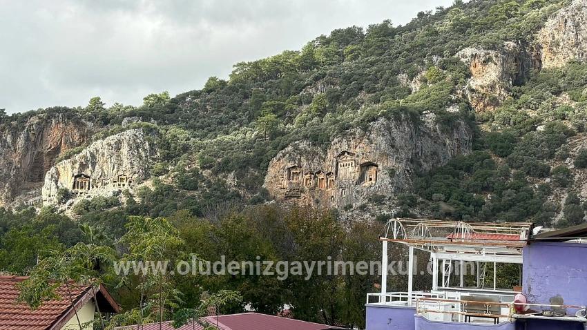 Dalyan'da 30 Odalı Kanala Yakın Satılık Otel
