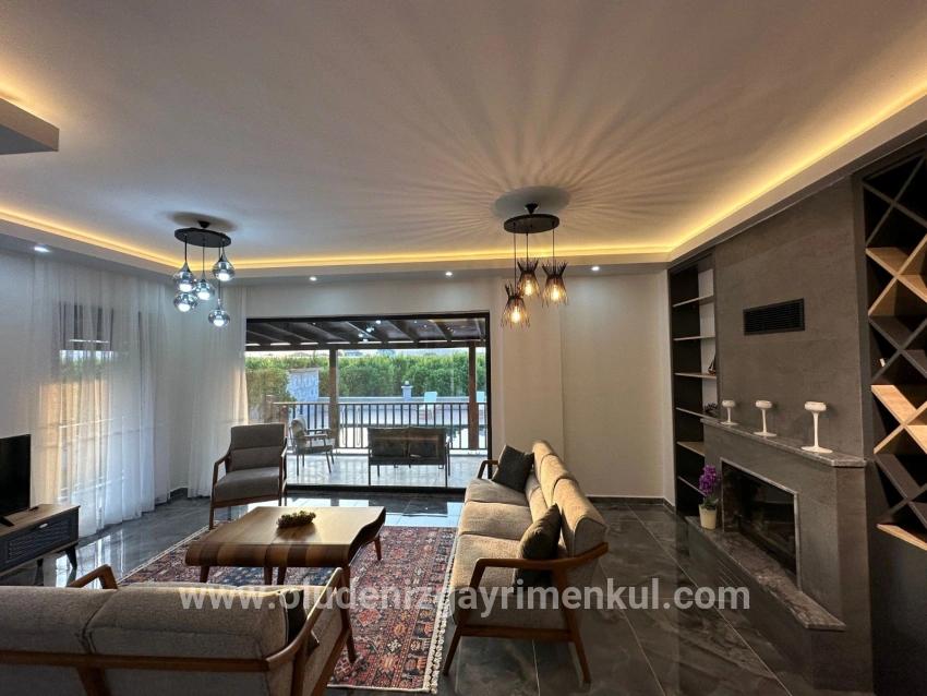 Eskiköy'de 14.136 M2 Tarla İçerisinde 4+1 Satılık Villa