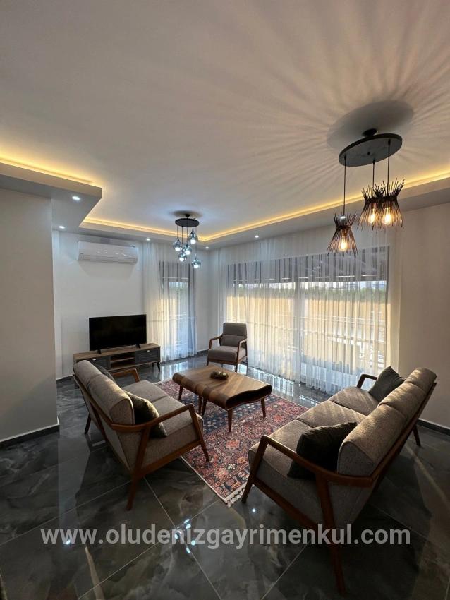Eskiköy'de 14.136 M2 Tarla İçerisinde 4+1 Satılık Villa