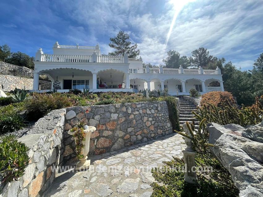 Ortaca Gökbel Mah. Satılık 7+1 Villa - 5.000 m²