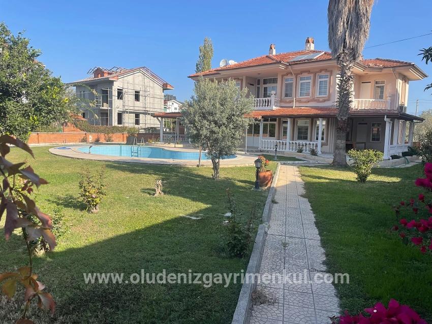 Dalyan'da 1000m2 Arsa İçerisinde 4+1 Satılık Villa