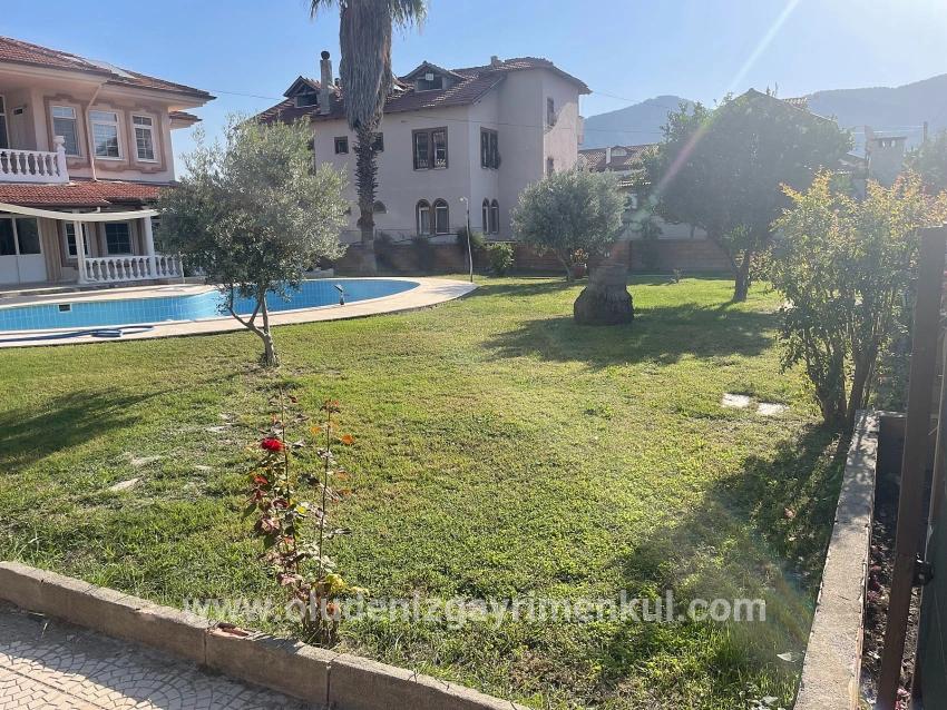 Dalyan'da 1000m2 Arsa İçerisinde 4+1 Satılık Villa