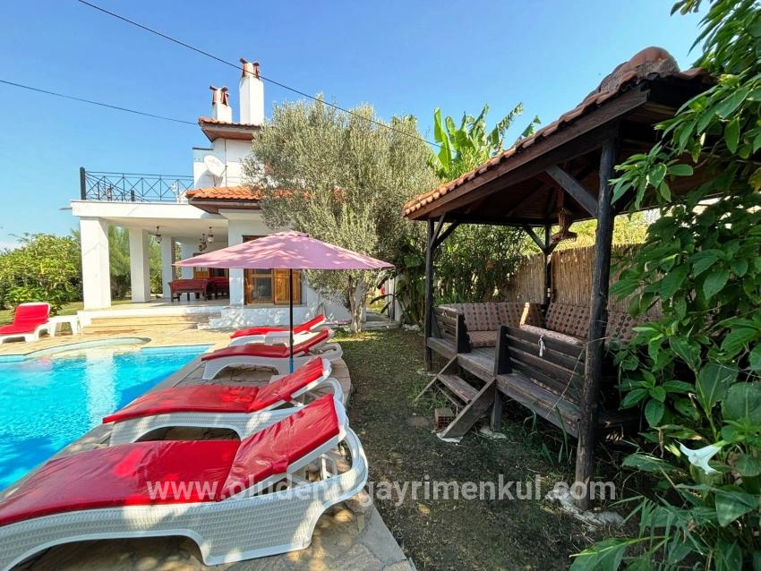 Dalyan Arıkbaşı'nda 600m2 Arsa İçerisinde Satılık Villa