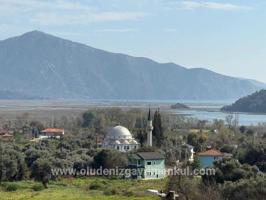 Köyceğiz Çandır Köyü'de Hisseli Rızai Taksimli 2.023m2 Satılık Tarla