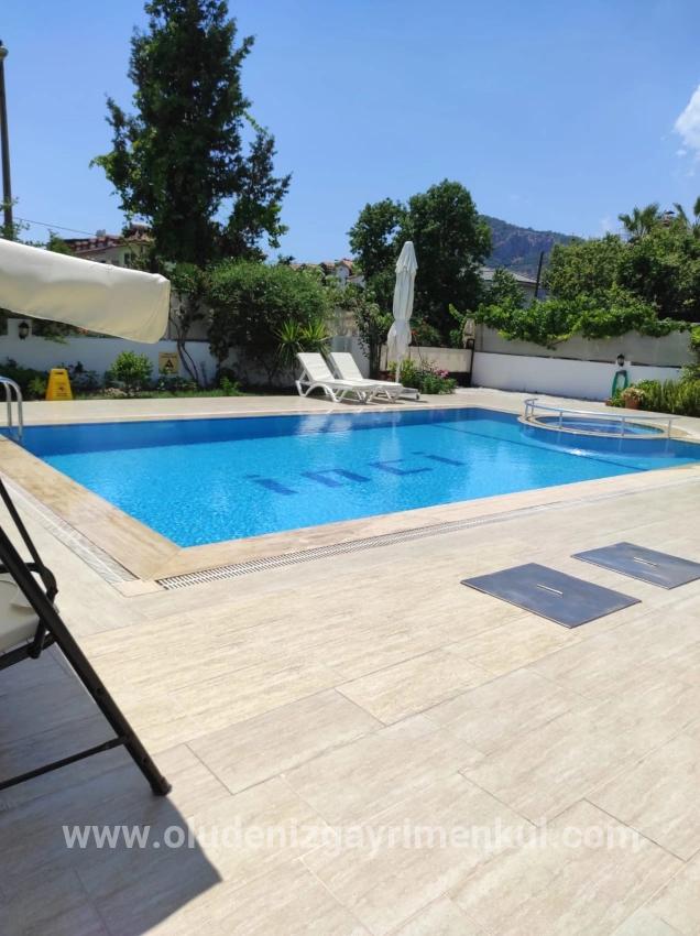 Dalyan Gülpınar'da Köşebaşı 545m2 Arsa İçinde Satılık 4+1 Villa