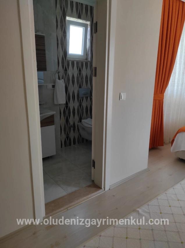 Dalyan Gülpınar'da Köşebaşı 545m2 Arsa İçinde Satılık 4+1 Villa