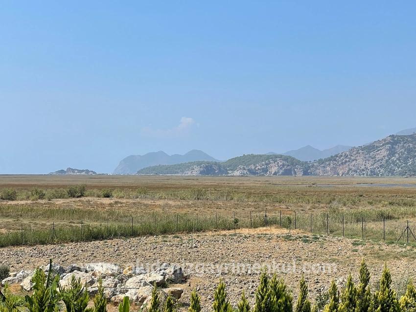 Dalyan İztuzu Manzaralı 7000m2 Arsa İçinde 4+1 Satılık Lüks Villa