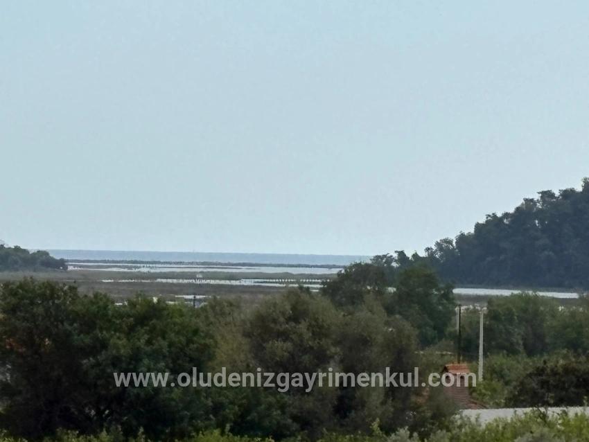 Çandır'da Deniz Ve Göl Manzaralı 1.721m2 Satılık Tarla