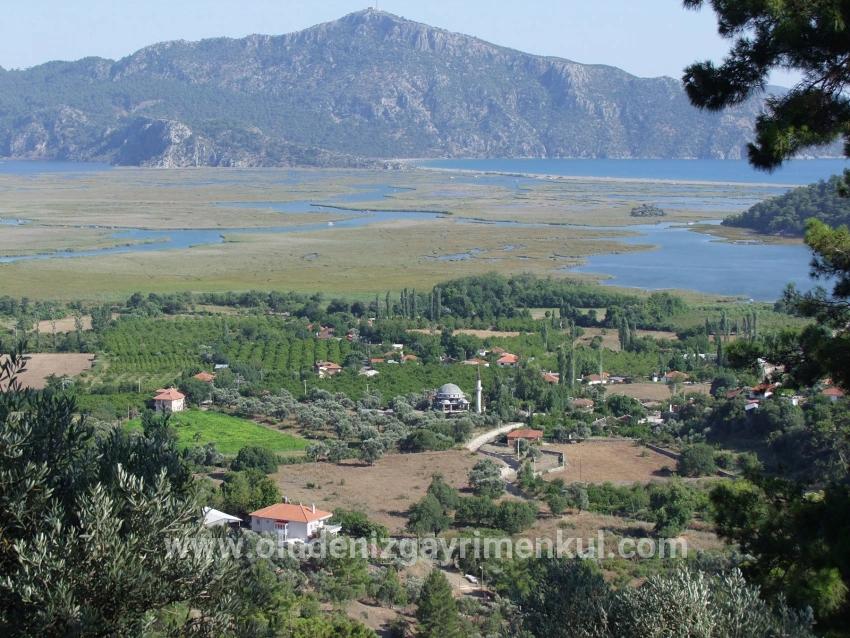 Çandır'da Göl Manzaralı 1252m2 Satılık Arsa