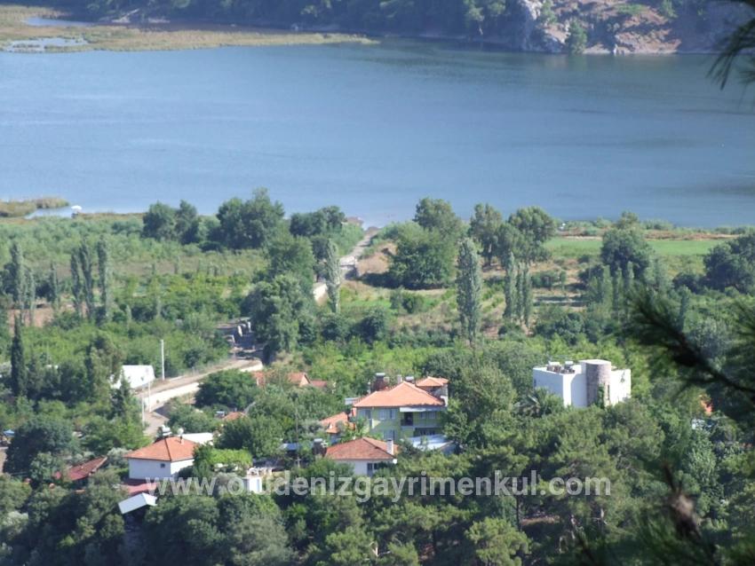 Çandır'da Göl Manzaralı 1252m2 Satılık Arsa