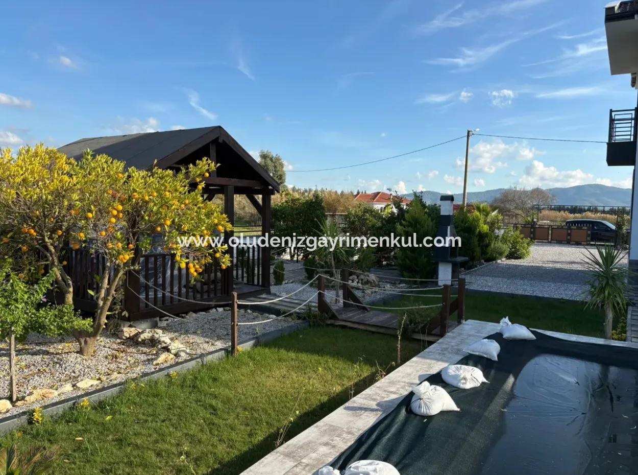 Eskiköy'de 14.136 M2 Tarla İçerisinde 4+1 Satılık Villa