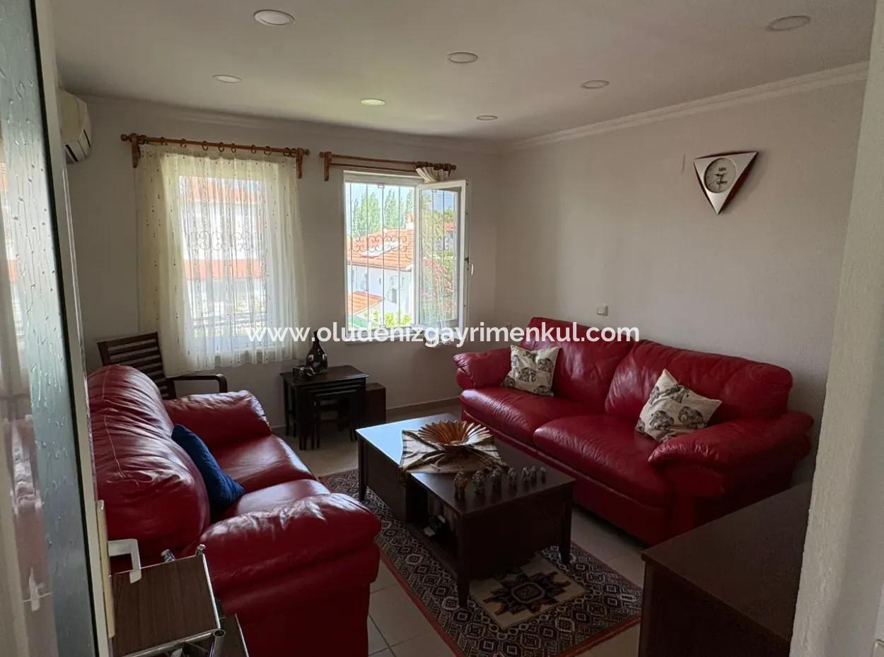 Okçular'da 514M2 Arsa İçerisinde 2 Katlı Satılık Ev