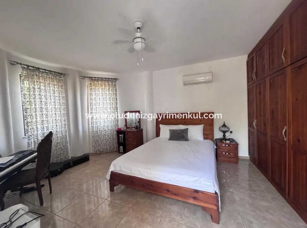 Dalyan Maraş'da Köşebaşında 980M2 Arsa İçin'de 5+1 Satılık Villa