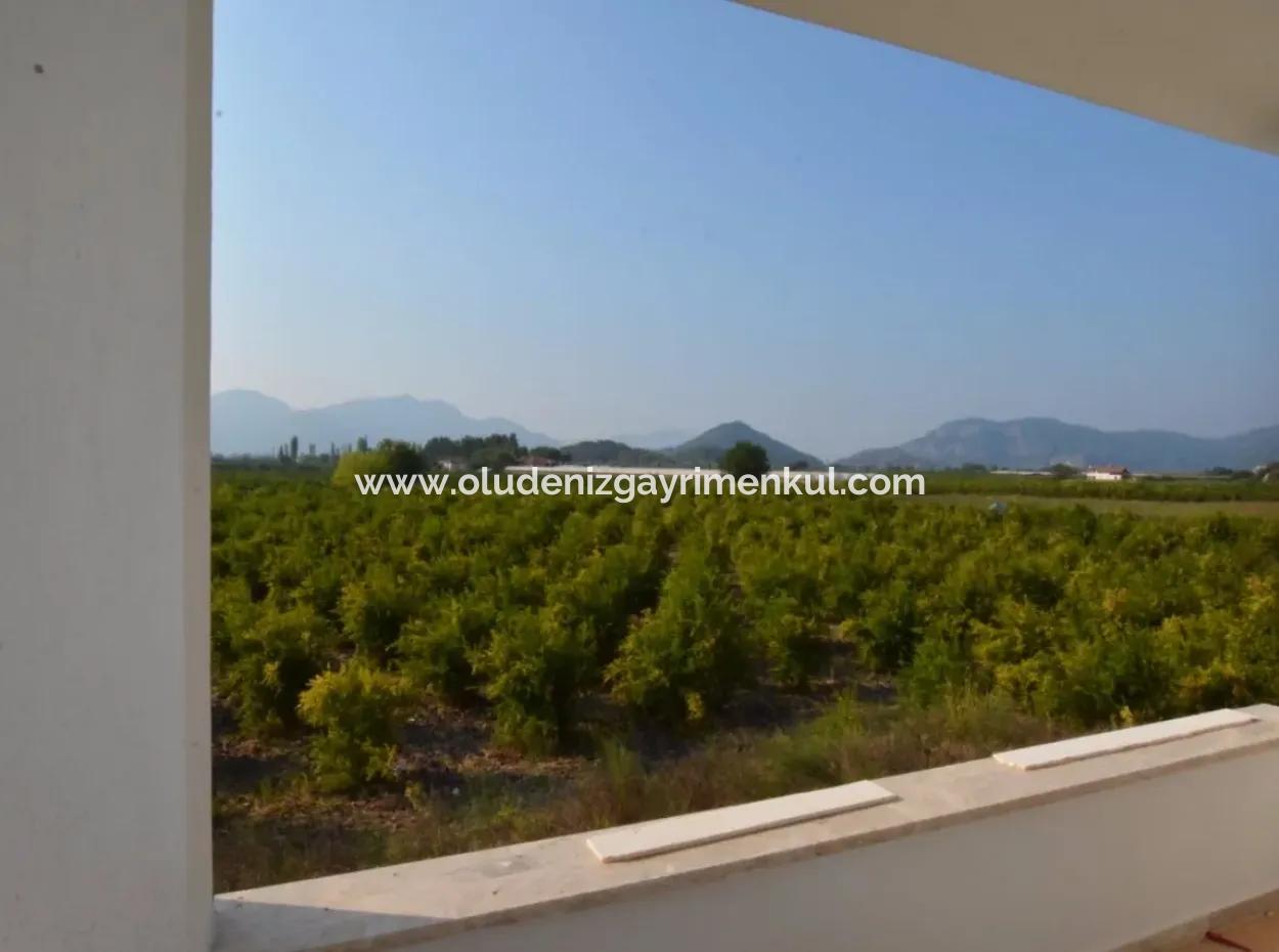Dalyan Eskiköy'de Göl Manzaralı Satılık Villa