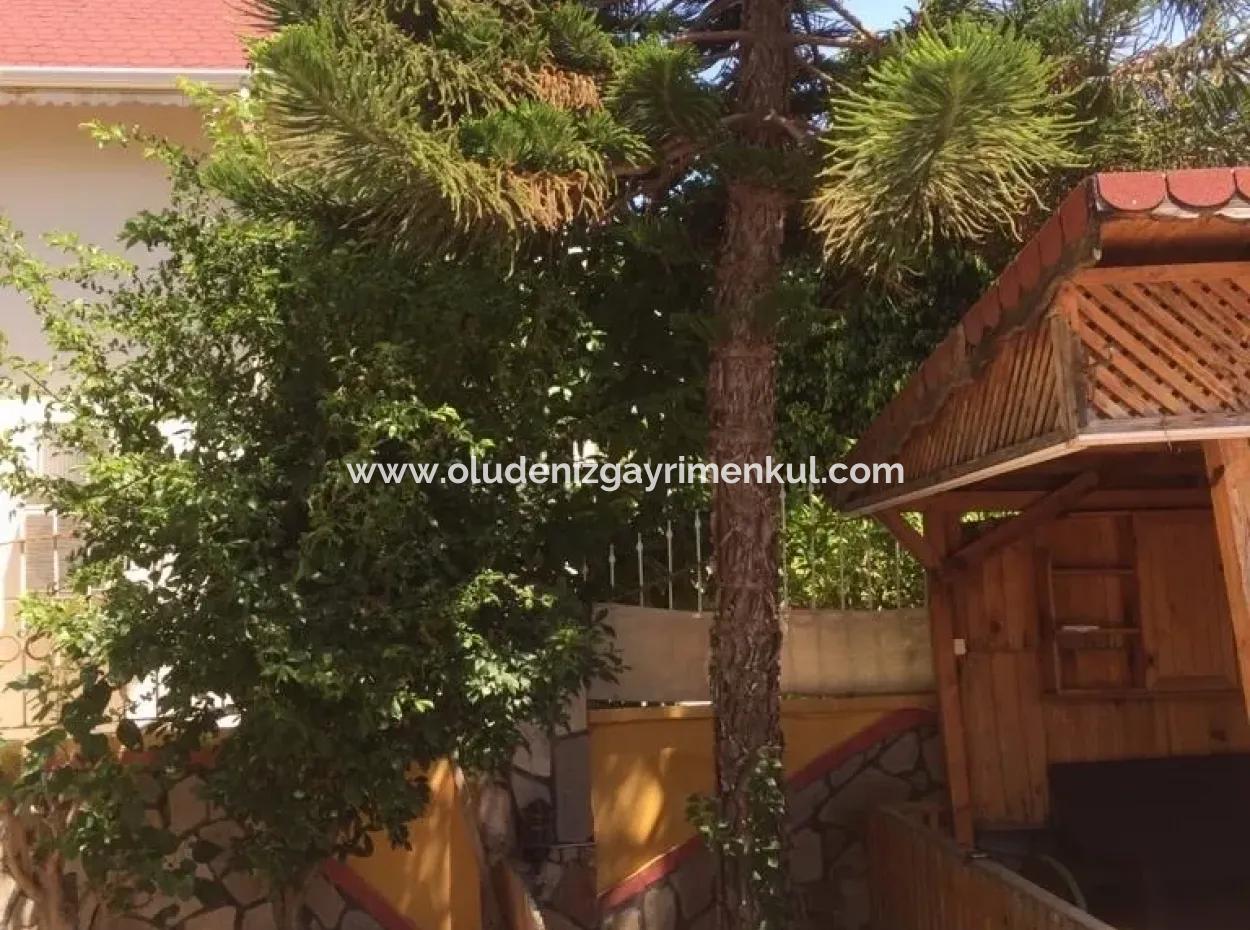 Alanya Telatiye Mahallesi Konaklı Mevkiinde Denize Yakın Köşebaşı 338M2 Arsa İçerisinde Satılık Villa