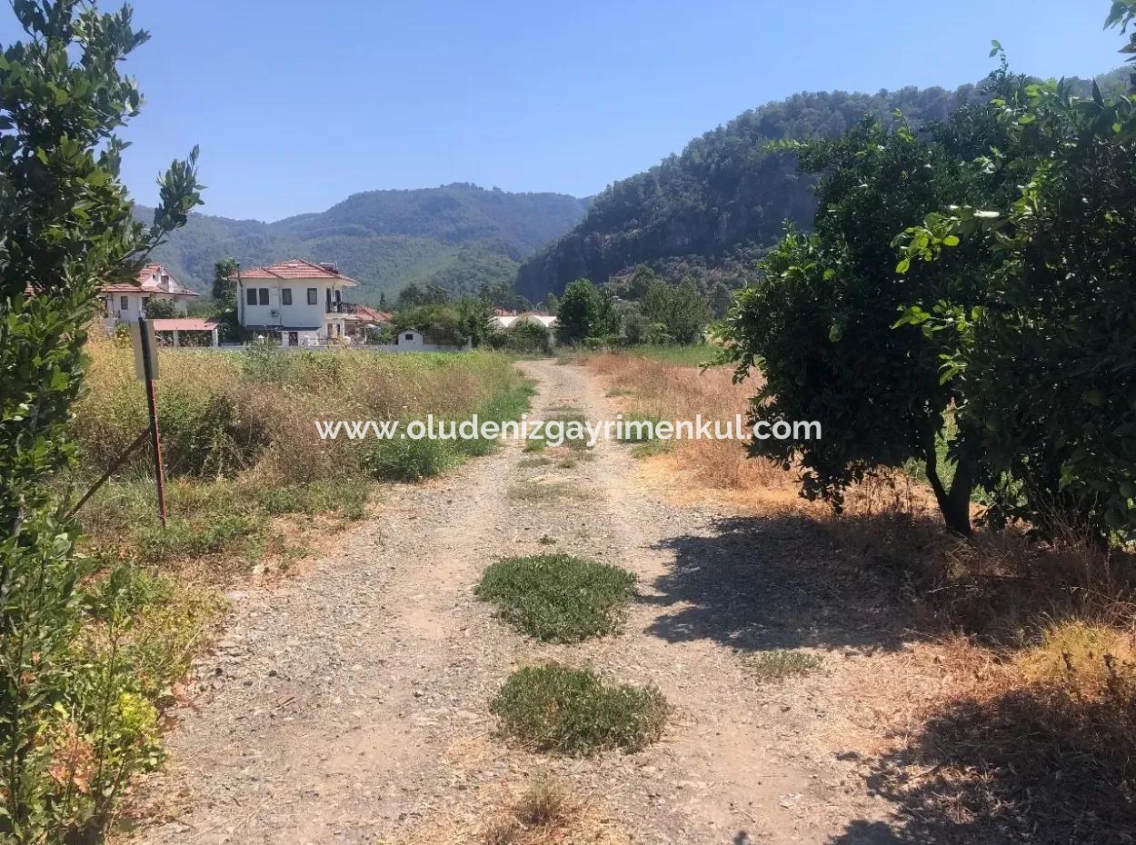 Okçular'da Dağ Manzaralı 570M2 Satılık Arsa