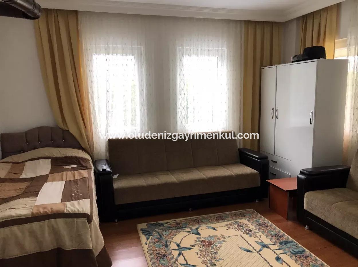 Okçular'da 1222M2 Arsa İçerisinde Satılık Tek Katlı Müstakil Ev