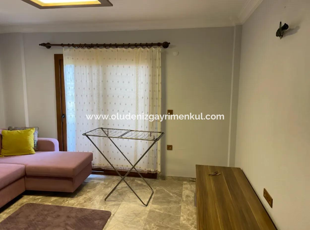 Akçapınar'da Deniz Manzaralı Satılık 6+1 Villa