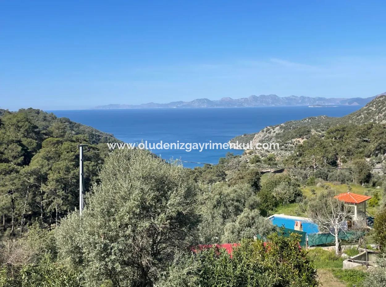 Gökbel'de Full Deniz Manzaralı 4,400M2 Arsa İçinde Satılık Köy Evi