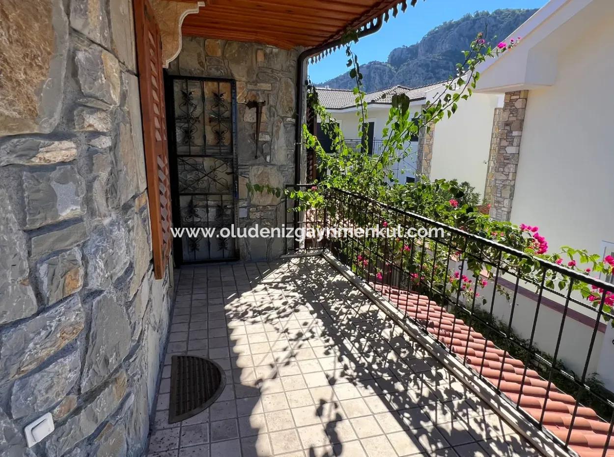 Dalyan Gülpınar'da 580M2 Arsa İçerisinde Satılık Taş Villa